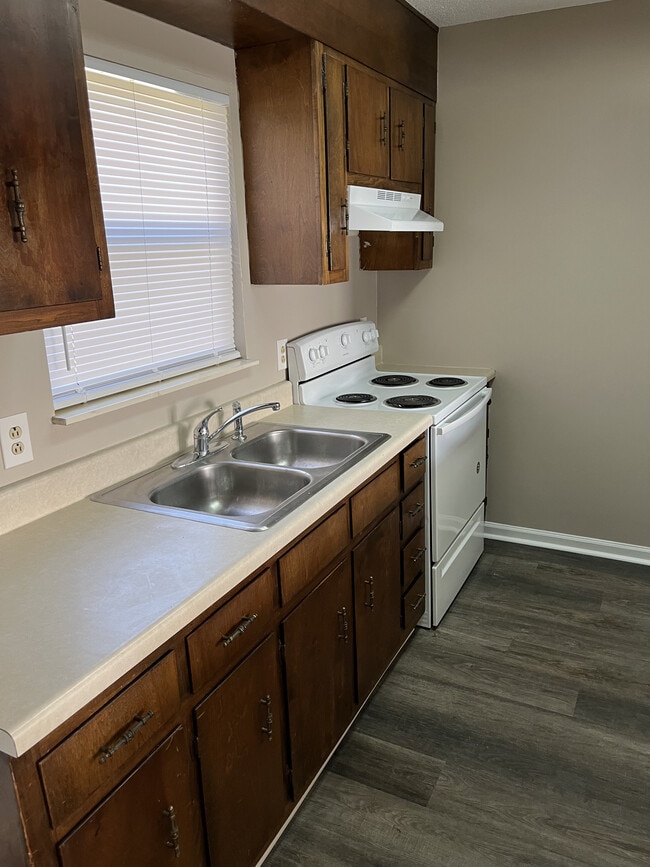 Coal Creek Apartment Homes in Oliver Springs, TN - Foto de edificio - Building Photo