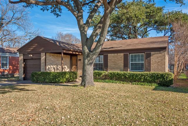 10426 Fern Dr in Dallas, TX - Building Photo