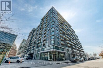 1-611 Edgewater Dr in Toronto, ON - Building Photo - Building Photo