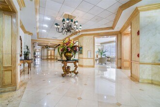 8855 Collins Ave in Surfside, FL - Building Photo - Building Photo