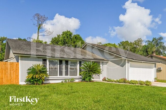 property at 810 Aries Rd W
