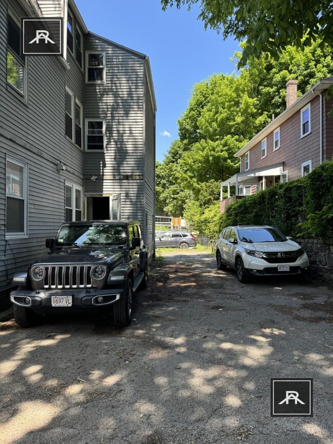 property at 7 High St Pl