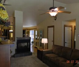 1036 Flanders Creek Ave in Bozeman, MT - Foto de edificio - Building Photo