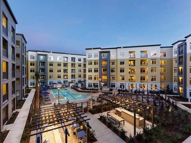 5211 DeMarcus Blvd in Dublin, CA - Building Photo