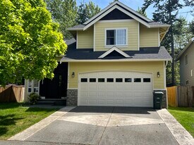 3532 Skylark Loop in Bellingham, WA - Building Photo