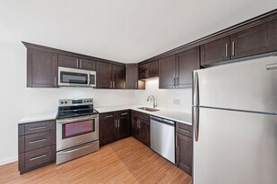 4 Losson Garden Dr in Cheektowaga, NY - Building Photo