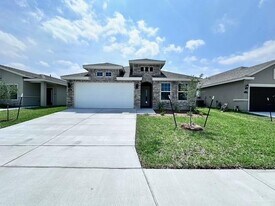 24 N 35th St in McAllen, TX - Building Photo