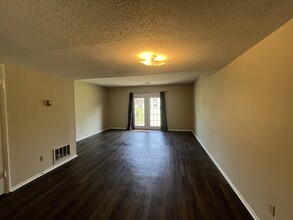 901 Olmstead Dr in Hinesville, GA - Building Photo - Building Photo