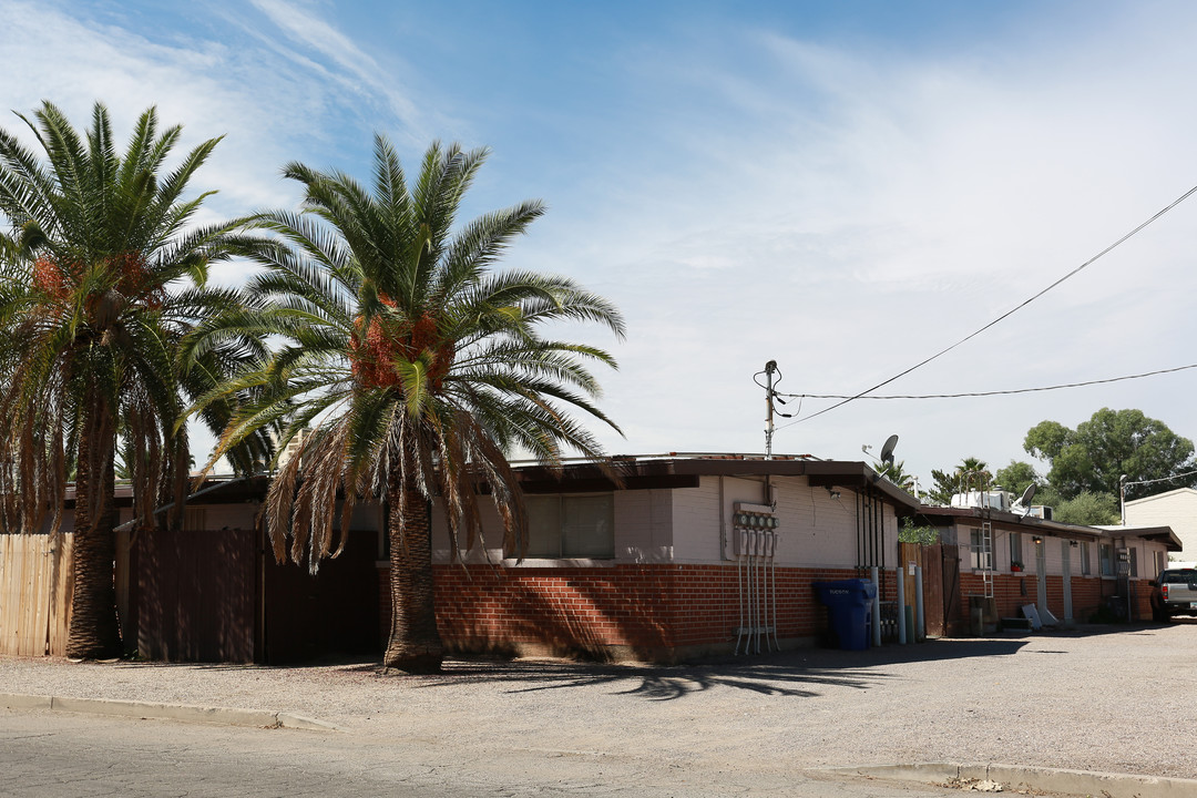 3671 E 3rd St in Tucson, AZ - Foto de edificio