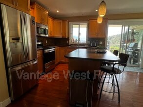 426 Clifton Rd in Kelowna, BC - Building Photo - Building Photo