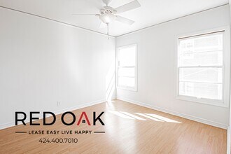 1828-1850 N Edgemont, Unit 8 in Los Angeles, CA - Foto de edificio - Building Photo