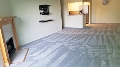 12720 Burbank Blvd in Los Angeles, CA - Building Photo - Building Photo