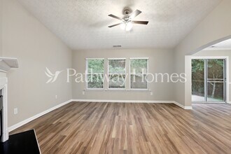 210 Silver Arrow Cir in Austell, GA - Building Photo - Building Photo