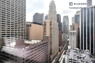210 N Wells St in Chicago, IL - Building Photo - Building Photo