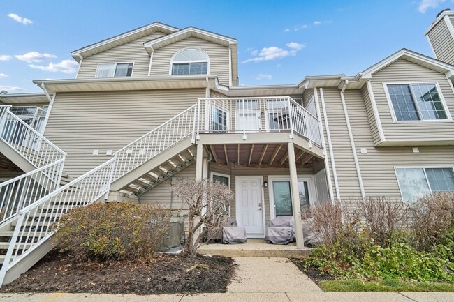 property at 6 Ray Ct