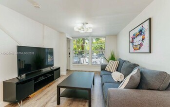 6865 Bay Dr in Miami, FL - Building Photo - Building Photo