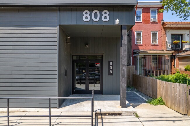 808-818 N 19th St in Philadelphia, PA - Building Photo - Building Photo