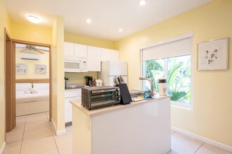 334 Oregon St in Hollywood, FL - Building Photo - Building Photo