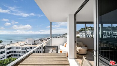 17350 Sunset Blvd in Los Angeles, CA - Foto de edificio - Building Photo