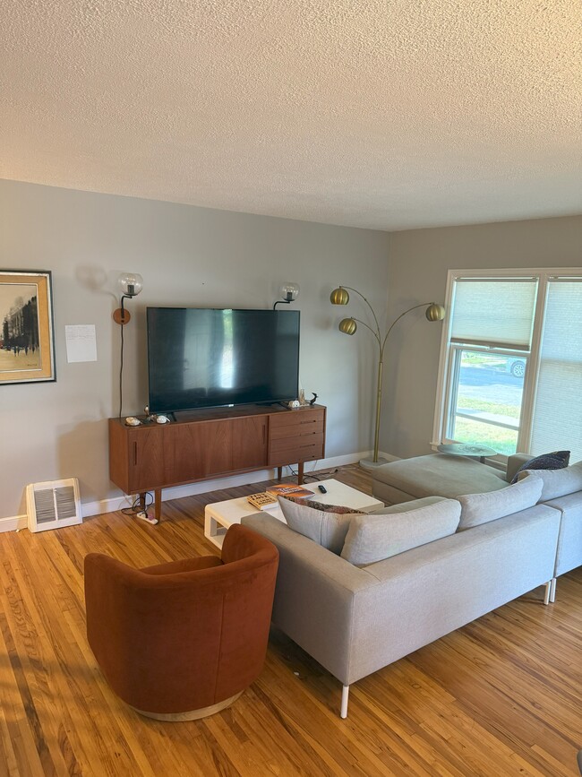 property at 5401 32nd Ave S