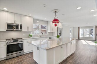 734 Olde Towne Ln in Marietta, GA - Building Photo - Building Photo