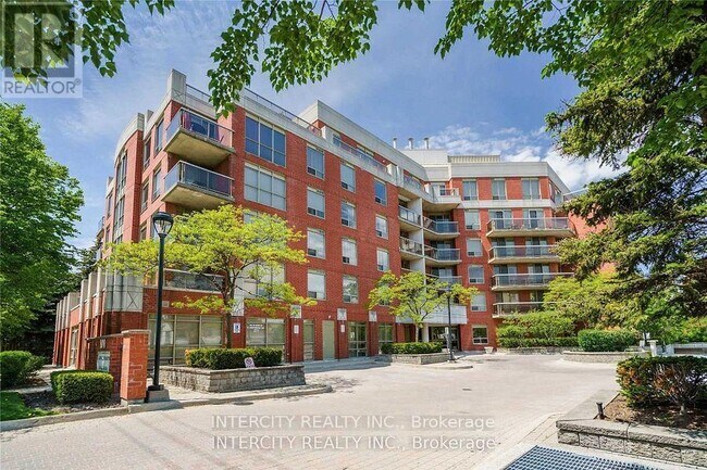 property at 800-800 Sheppard Ave W