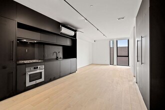 241 10th St in San Francisco, CA - Building Photo - Building Photo
