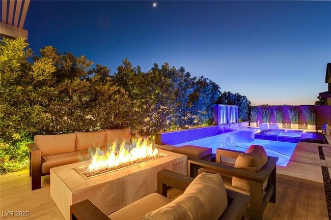 property at 2567 Speyburn Ave