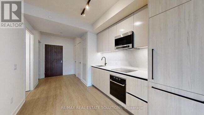 425 Front St E in Toronto, ON - Building Photo - Building Photo