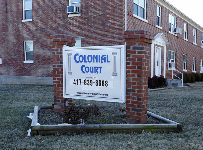 Colonial Courts in Springfield, MO - Building Photo - Building Photo