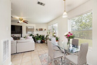 1807 Live Oak Hill St in Houston, TX - Building Photo - Building Photo