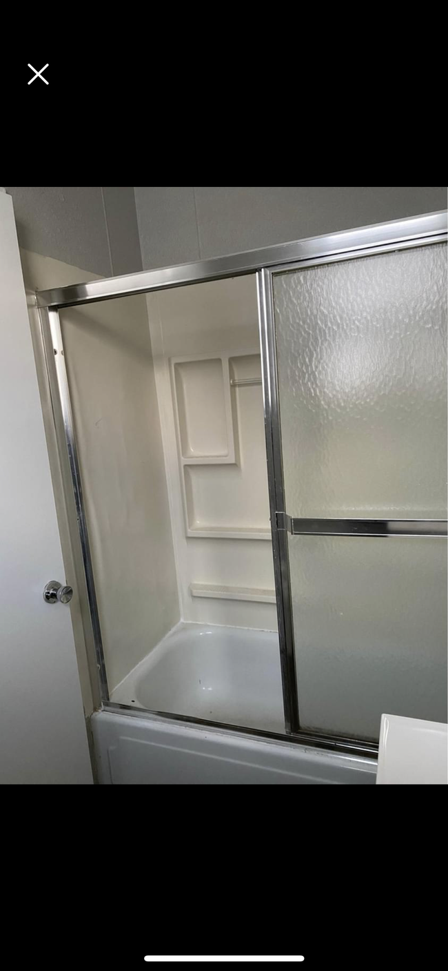 303 N Main St, Unit Upstairs