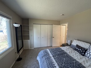 9438 Ranchview Ln N in Maple Grove, MN - Building Photo - Building Photo