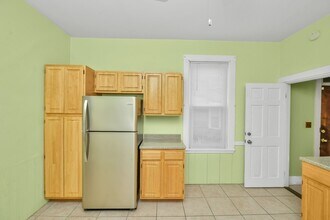 13 Wyoming St, Unit 1 in Boston, MA - Building Photo - Building Photo