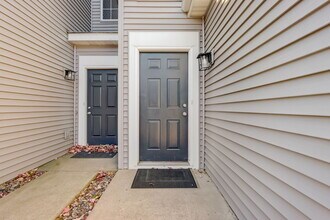 1222 Bergmann Dr in Stillwater, MN - Foto de edificio - Building Photo