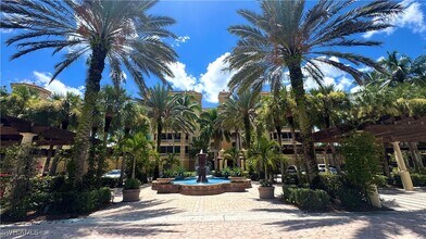 2738 Tiburon Blvd E in Naples, FL - Building Photo - Building Photo