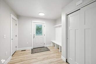 7145 N Paw St in Wasilla, AK - Building Photo - Building Photo