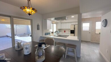 13636 N Del Webb Blvd in Sun City, AZ - Foto de edificio - Building Photo