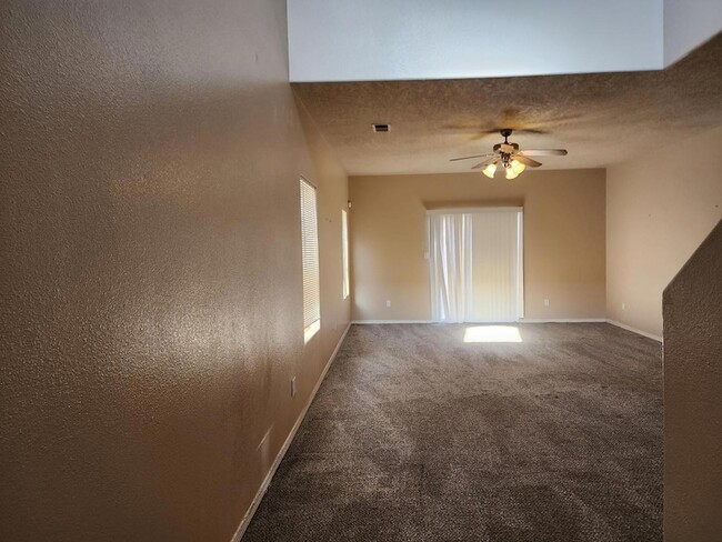 1735 Avenida Real in Albuquerque, NM - Building Photo - Building Photo