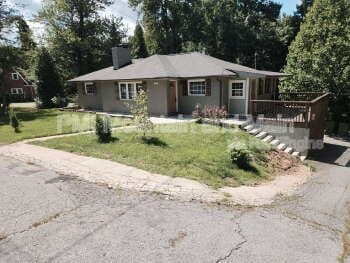 33 Monte Vista Rd in Candler, NC - Building Photo - Building Photo