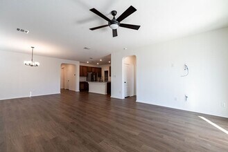 250 Auburn St in Kyle, TX - Building Photo - Building Photo