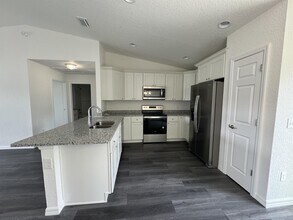 91 Maple Dr in Ocklawaha, FL - Building Photo - Building Photo