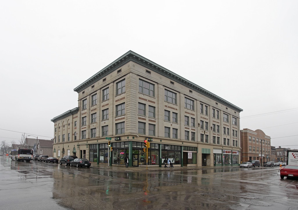 601-615 W Historic Mitchell St in Milwaukee, WI - Foto de edificio