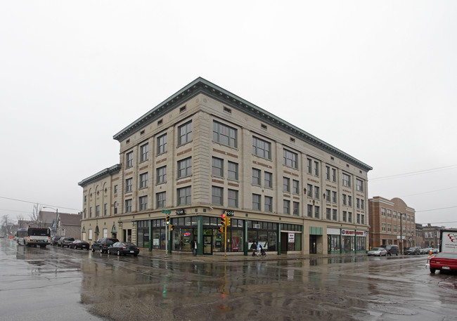 601-615 W Historic Mitchell St