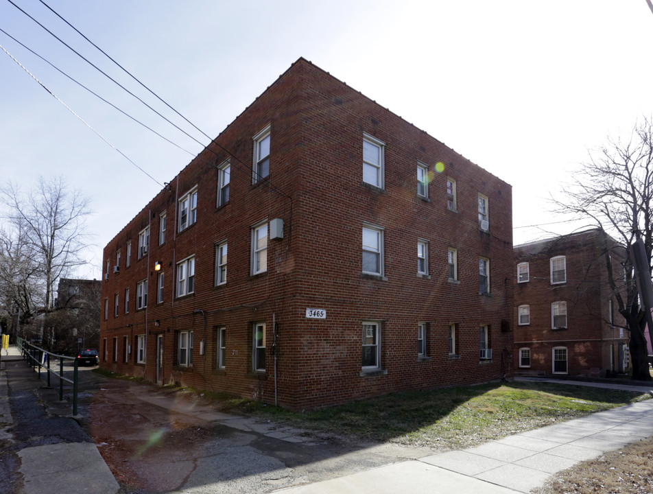 3465 Minnesota Ave SE in Washington, DC - Foto de edificio