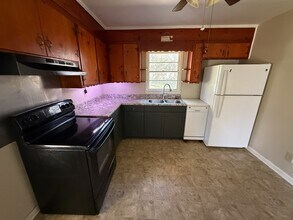 406 Meadow Ln in Athens, GA - Building Photo - Building Photo