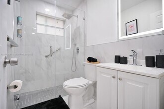 168 NW 32nd St in Miami, FL - Building Photo - Building Photo