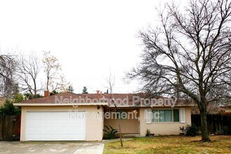 898 W San Gabriel Ave in Clovis, CA - Building Photo - Building Photo