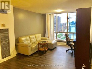 40-1540 Scollard St in Toronto, ON - Building Photo - Building Photo