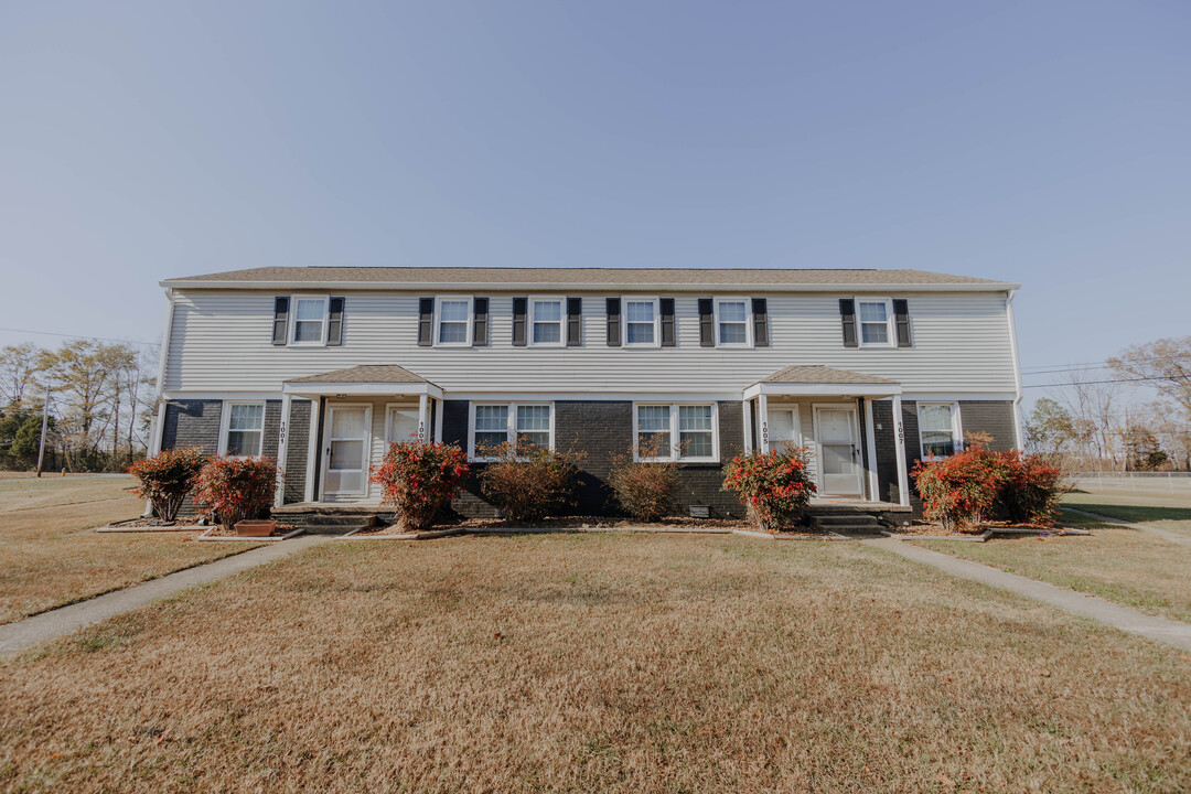 Forrest Park Apartments in Tullahoma, TN - Foto de edificio